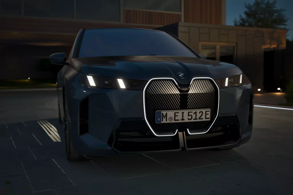 BMW iX 디지털 계기판에 표시된 주행가능거리 캡처