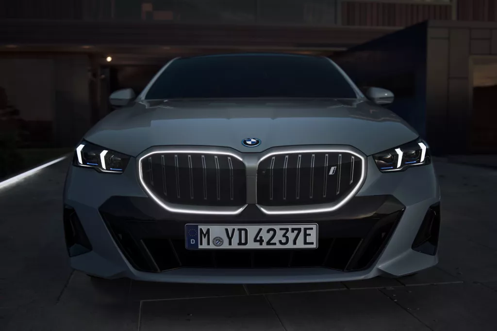 BMW i5 회생 제동 작동 원리 인포그래픽
