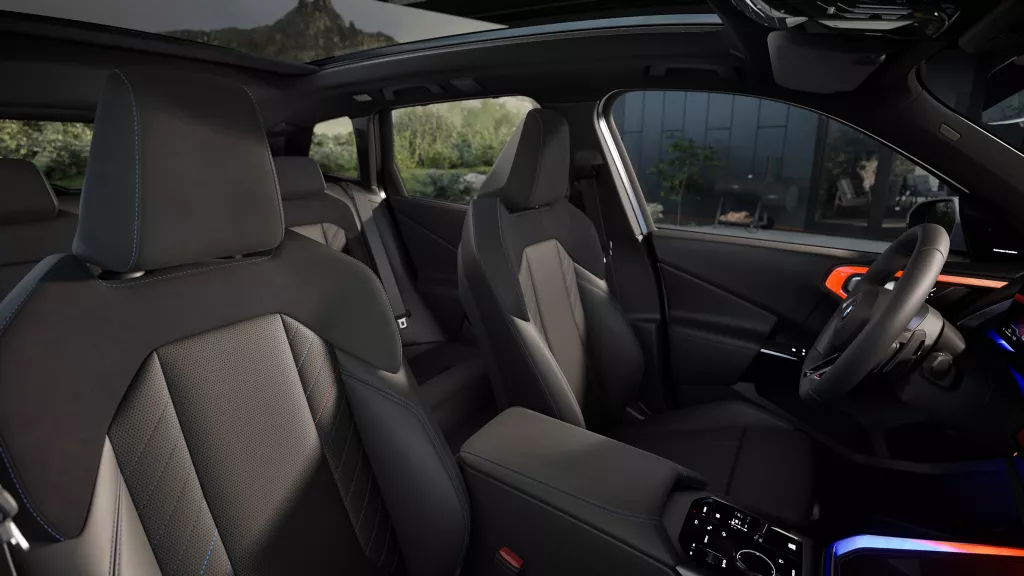 BMW X3 G45 뒷좌석 레그룸 및 트렁크 적재 공간 측정 사진