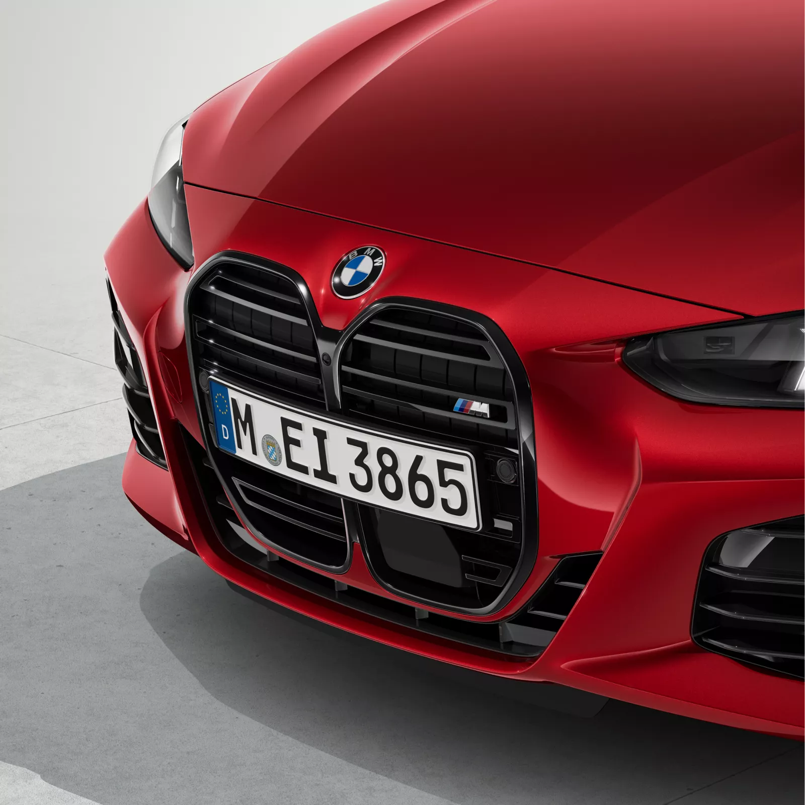 BMW 4시리즈 쿠페 후면부 테일램프와 머플러 팁 디테일 사진