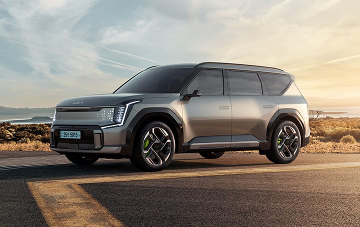 EV9 GT 트렁크 공간과 V2L 기능 사용 장면