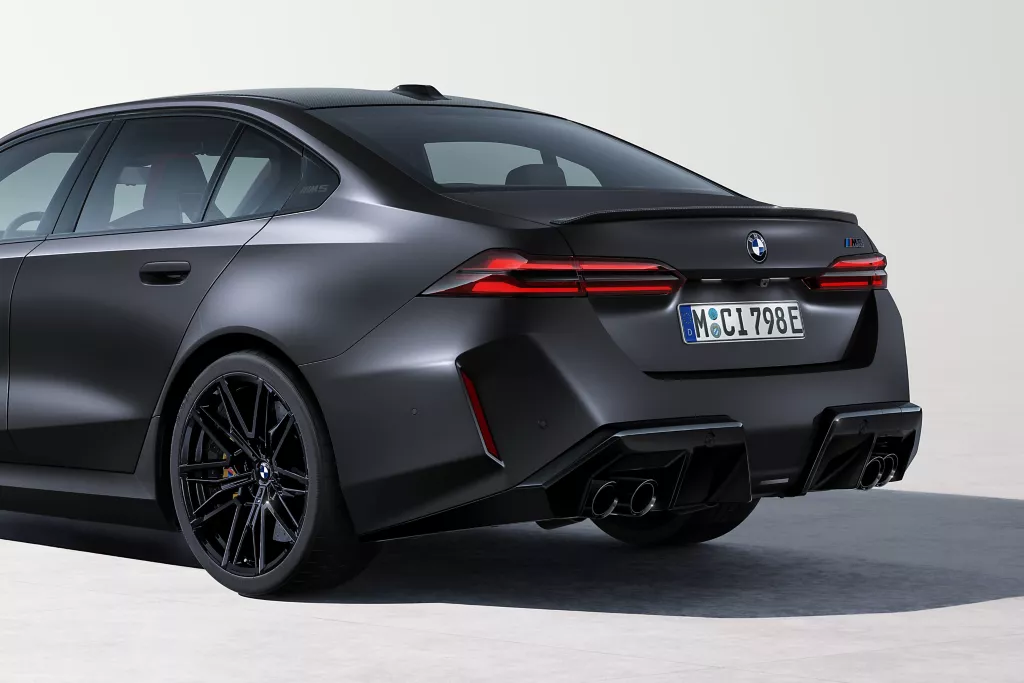 BMW M5 (G90) 외관·실내 이미지